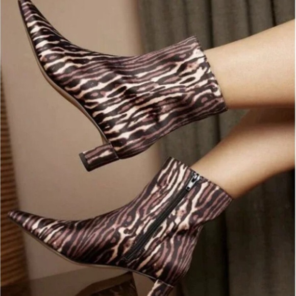 Katy Perry Collections Shoes - Katy Perry The Wandering Bootie Liger Animal Multi Print Satin Size 8M/38